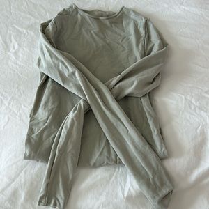 Skims long sleeve bodysuit